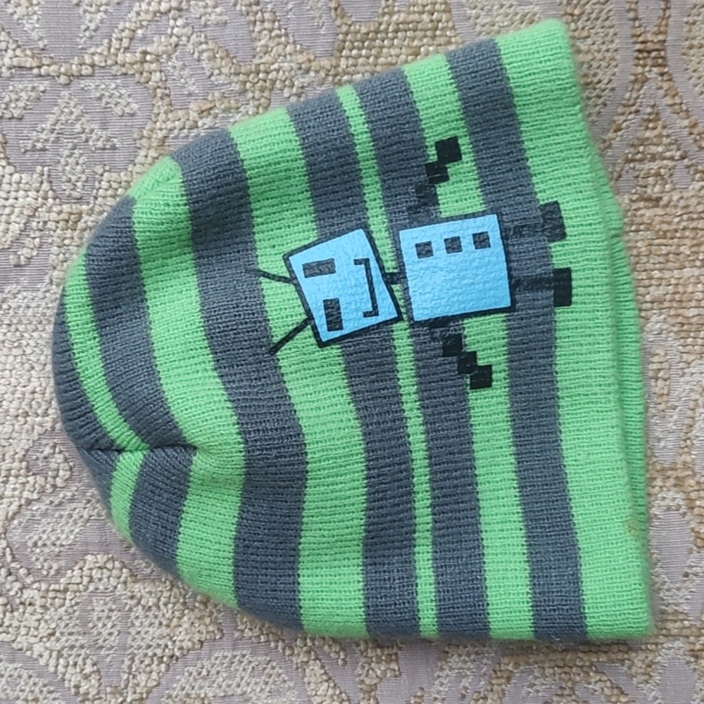Robot Design Beanie Hat - Picture 4 of 7